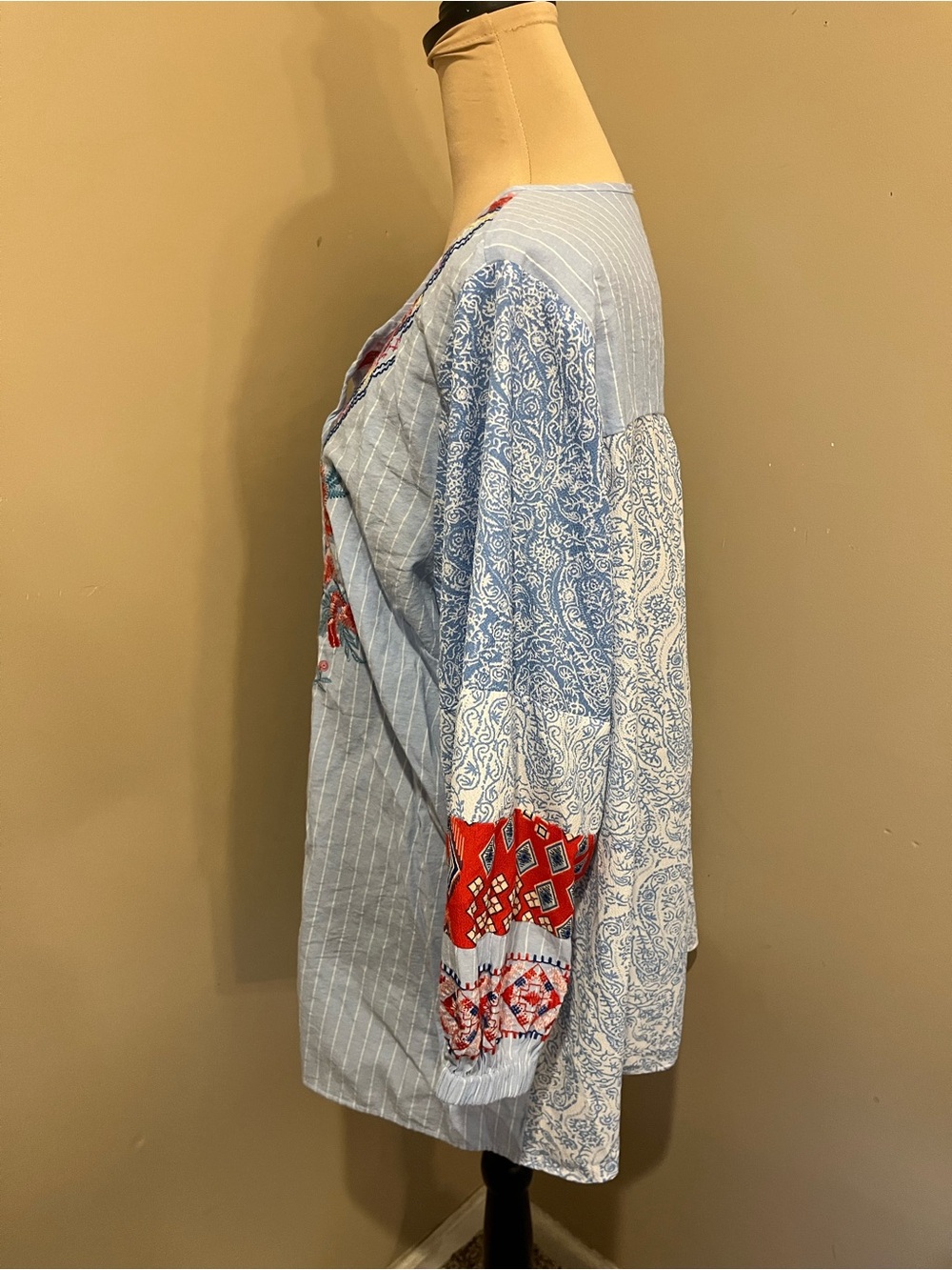 Light Blue Embroidered V-Neck Boho Tunic with Red Floral Detail - Picture 3 of 7
